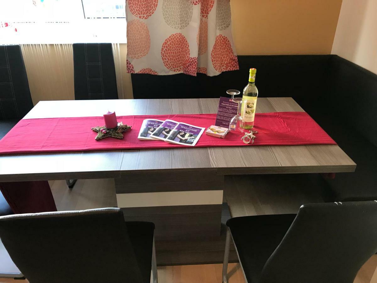 Kmheim, Cozy 103M2 Apartment, With 3 Bedroom And Covered Free Parking Place, Close To City Center 그라츠 외부 사진