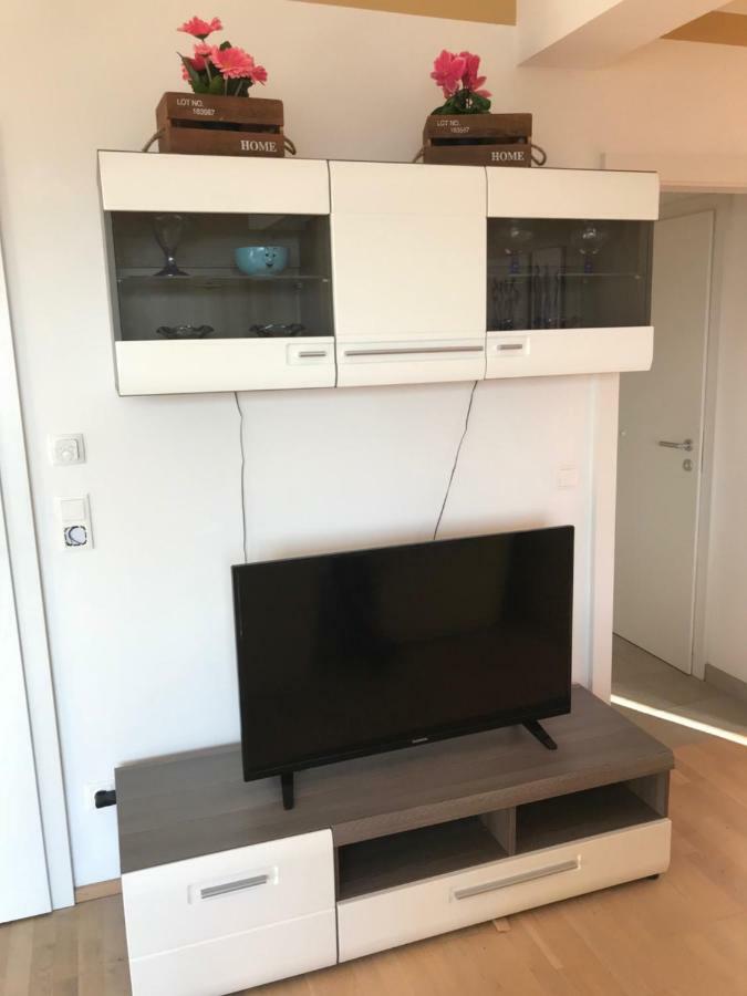 Kmheim, Cozy 103M2 Apartment, With 3 Bedroom And Covered Free Parking Place, Close To City Center 그라츠 외부 사진