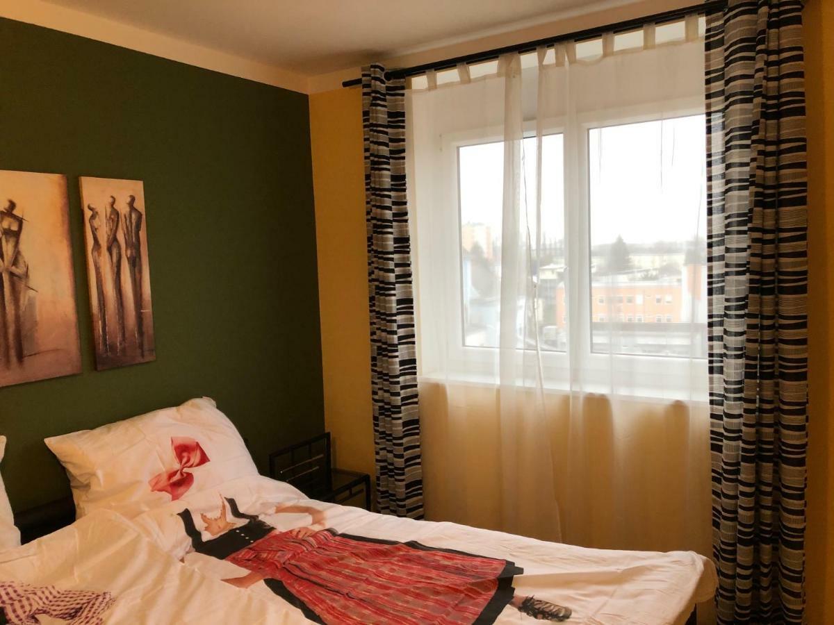 Kmheim, Cozy 103M2 Apartment, With 3 Bedroom And Covered Free Parking Place, Close To City Center 그라츠 외부 사진